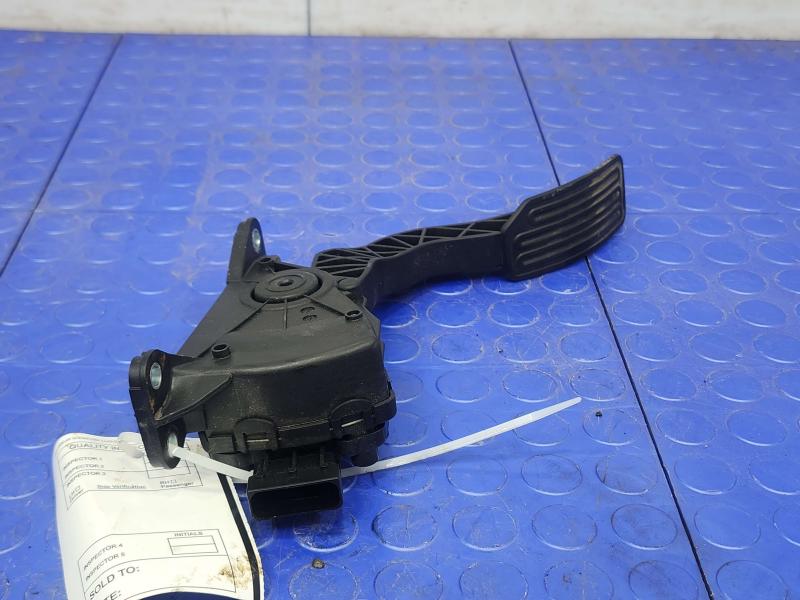 2018-2024 Nissan Titan Accelerator Pedal Assembly Genuine OEM 18002-EZ20B