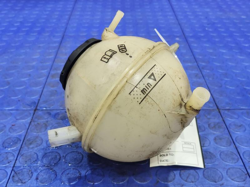 2020 Volkswagen Passat Coolant Recovery Bottle