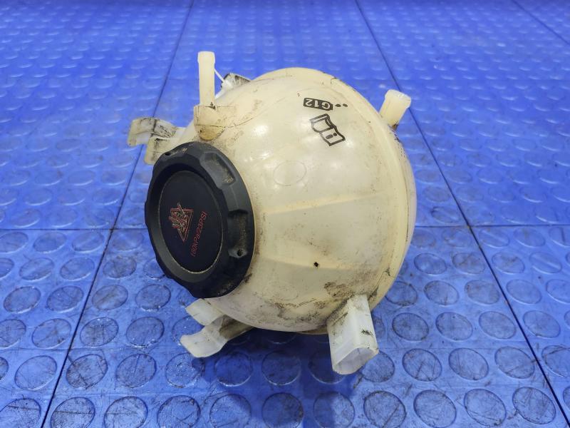 2020 Volkswagen Passat Coolant Recovery Bottle