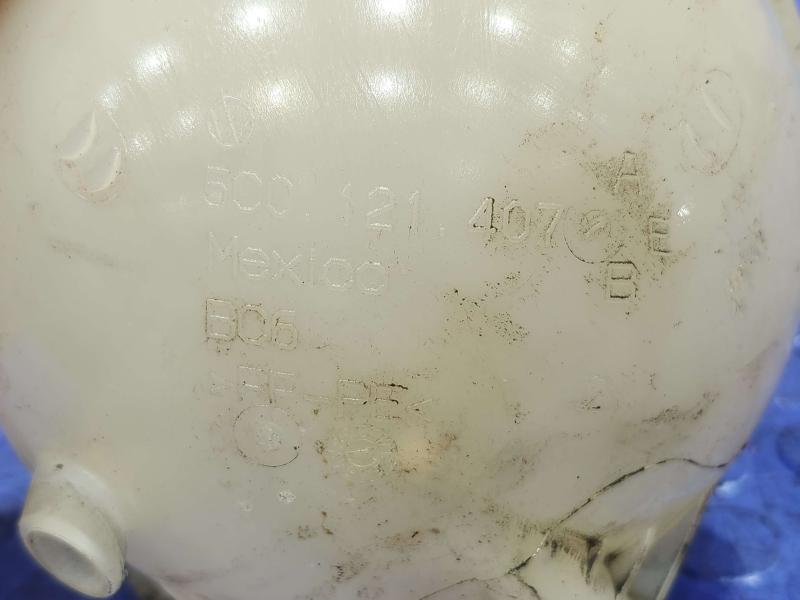 2020 Volkswagen Passat Coolant Recovery Bottle