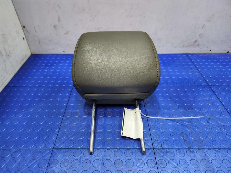 2012 Ford F-250 Super Duty Headrest