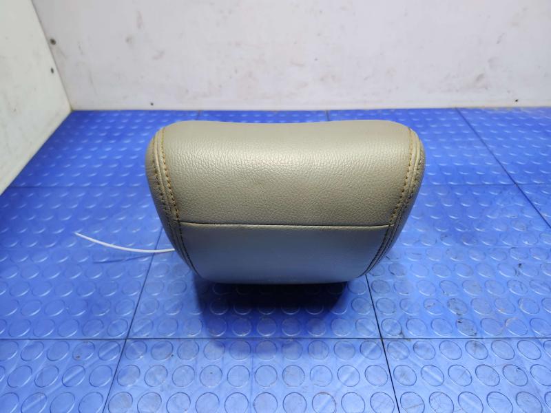 2012 Ford F-250 Super Duty Headrest