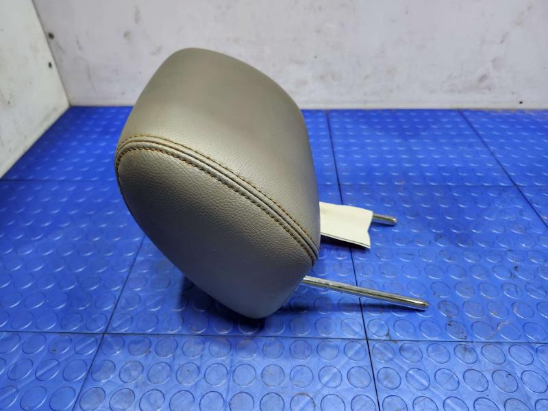 2012 Ford F-250 Super Duty Headrest