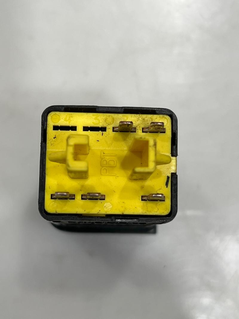 1999 - 2003 Saab 9-3 Front Heated Seat Switch OEM 4409249