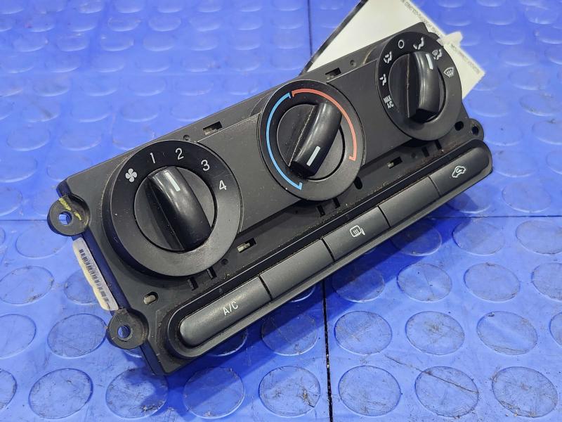 2008 Ford F-250 Super Duty Heater A/C Control