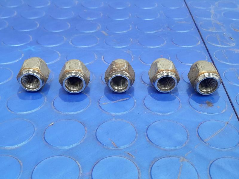 2014 Subaru Forester Lug Nuts