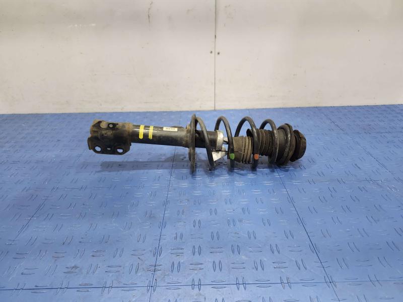 2013 Toyota Yaris Strut Assembly