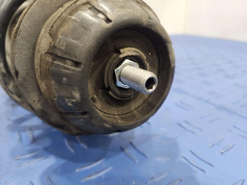 2013 Toyota Yaris Strut Assembly