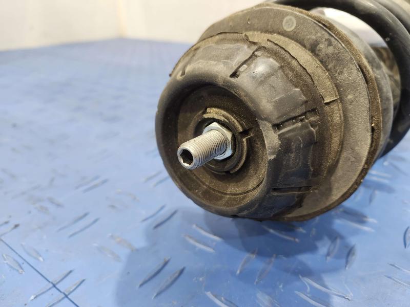 2013 Toyota Yaris Strut Assembly