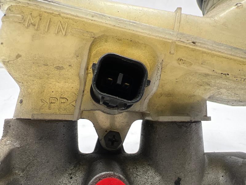 2002 - 2004 Honda CRV Brake Master Cylinder OEM 46100S9AA01