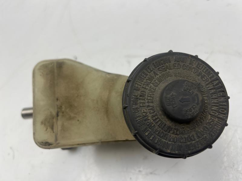 2002 - 2004 Honda CRV Brake Master Cylinder OEM 46100S9AA01