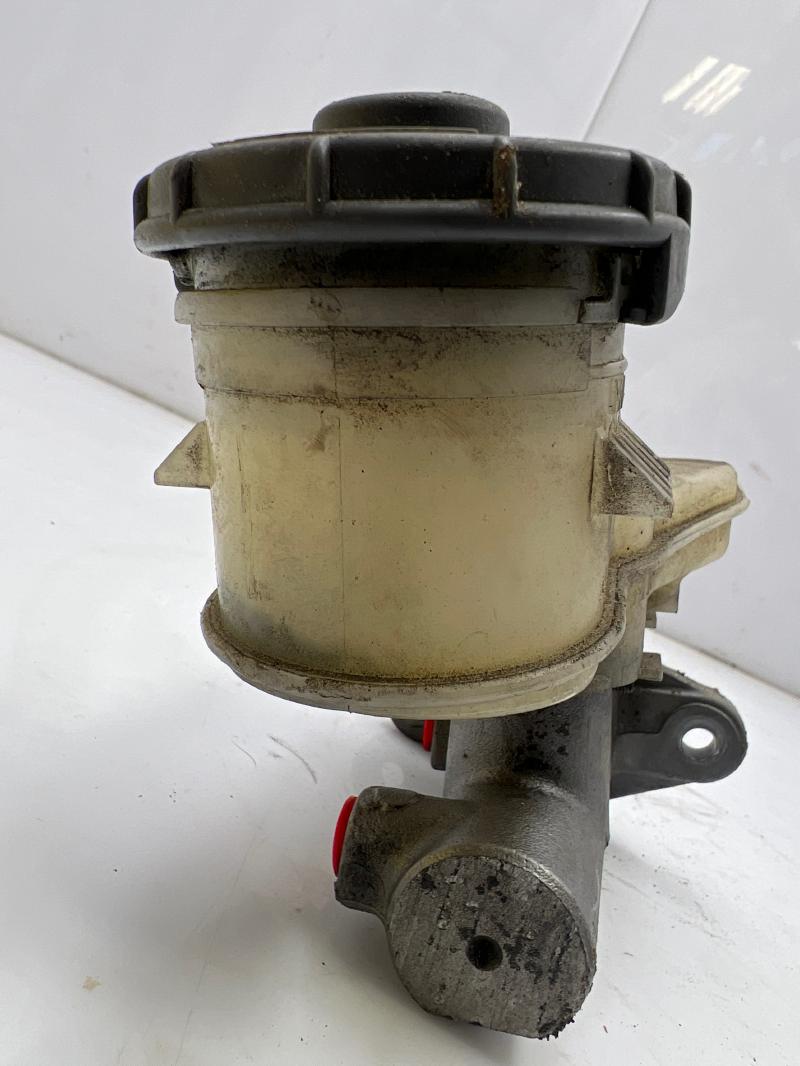 2002 - 2004 Honda CRV Brake Master Cylinder OEM 46100S9AA01