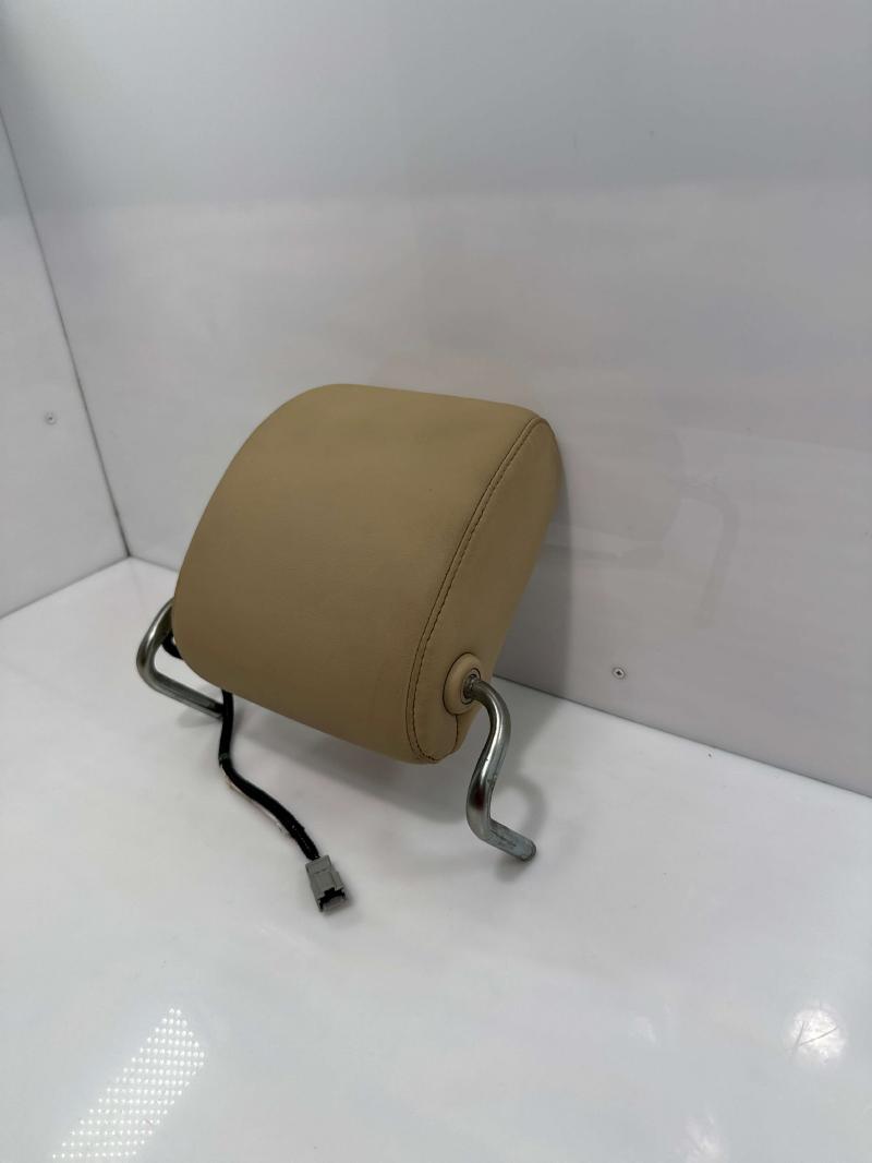 2006 Acura RL Headrest