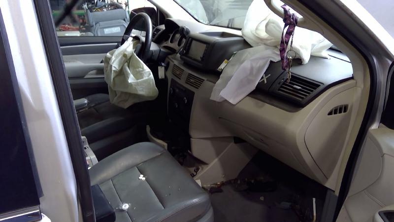 2009 Volkswagen Routan Front Door Latch