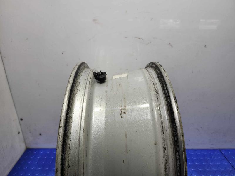 2010 Subaru Legacy Wheel