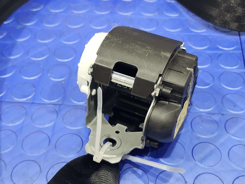 2018 Audi Q7 Rear Seat Belt