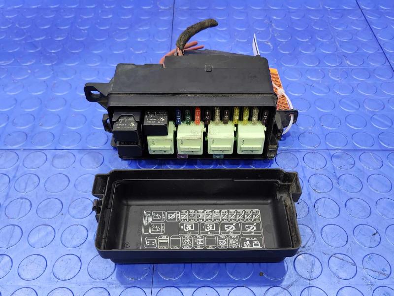 2014 MINI Cooper Countryman Engine Fuse Box