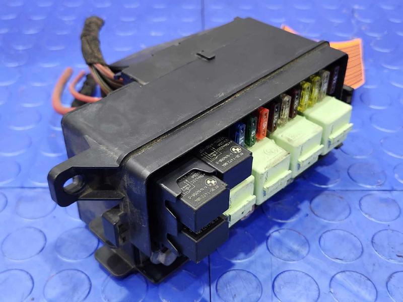 2014 MINI Cooper Countryman Engine Fuse Box