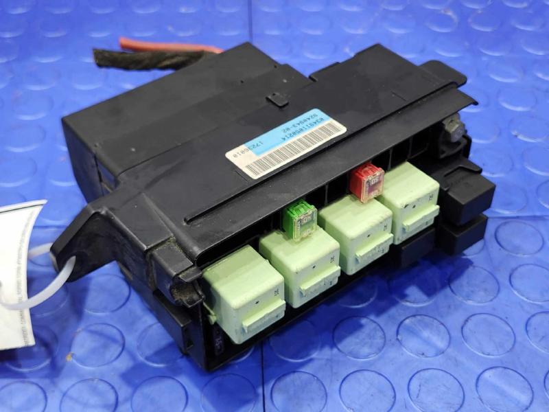 2014 MINI Cooper Countryman Engine Fuse Box