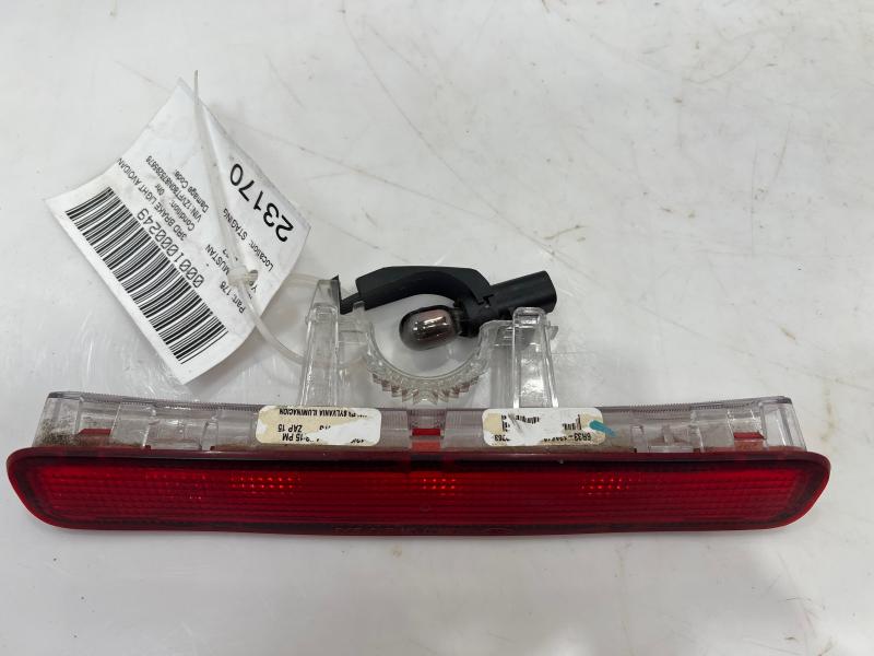 2005 - 2009 Ford Mustang High Mounted Stop Light - Trunk Mounted OEM 6R3Z13A613A