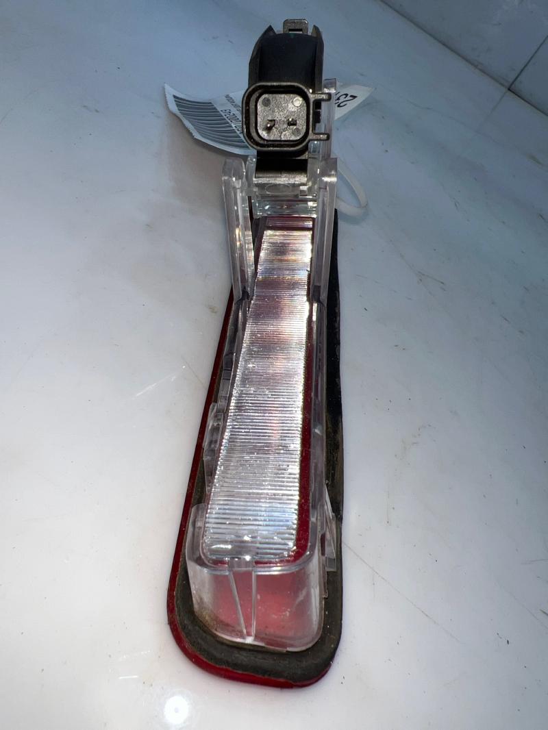 2005 - 2009 Ford Mustang High Mounted Stop Light - Trunk Mounted OEM 6R3Z13A613A