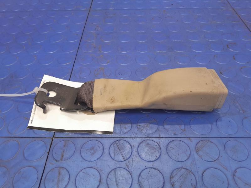 2017 GMC Acadia Rear Seat Belt