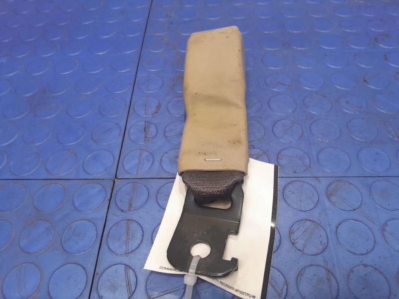 2017 GMC Acadia Rear Seat Belt