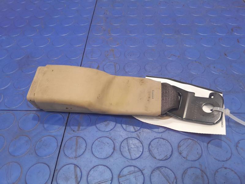2017 GMC Acadia Rear Seat Belt