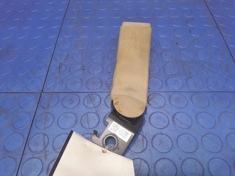 2017 GMC Acadia Rear Seat Belt