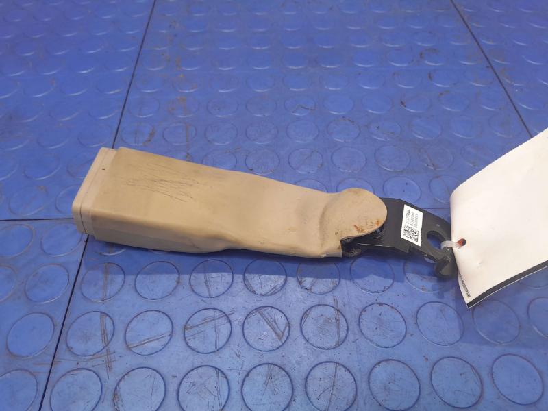2017 GMC Acadia Rear Seat Belt