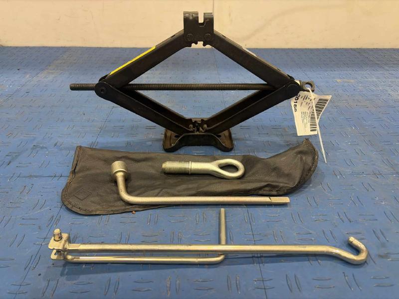 2007 Toyota RAV4 Jack Assembly