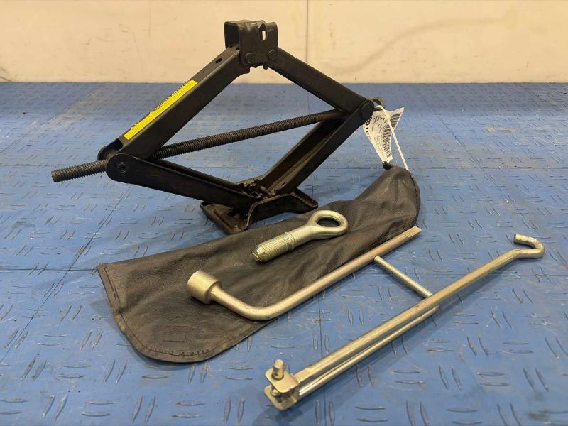 2007 Toyota RAV4 Jack Assembly