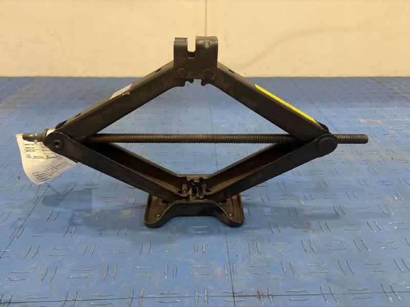 2007 Toyota RAV4 Jack Assembly
