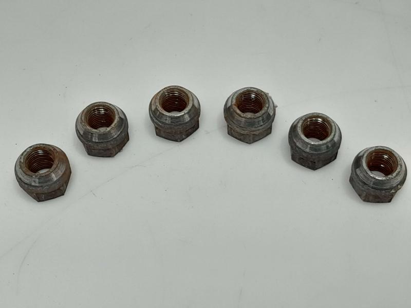 2010 Buick Enclave Lug Nuts