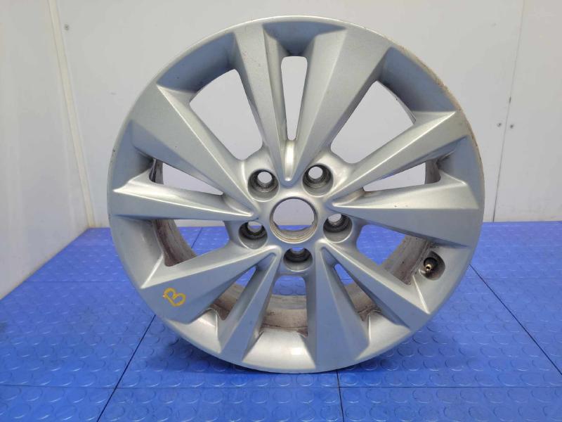 2016 Kia Sedona Wheel