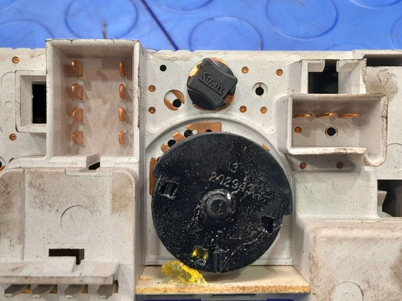 2007 GMC Savana 2500 Heater A/C Control