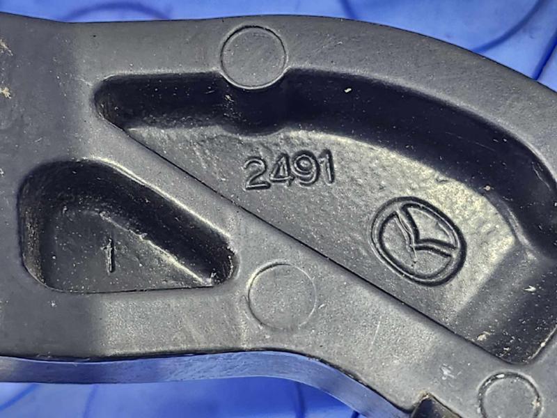 2015 Mazda CX-5 Wiper Arm