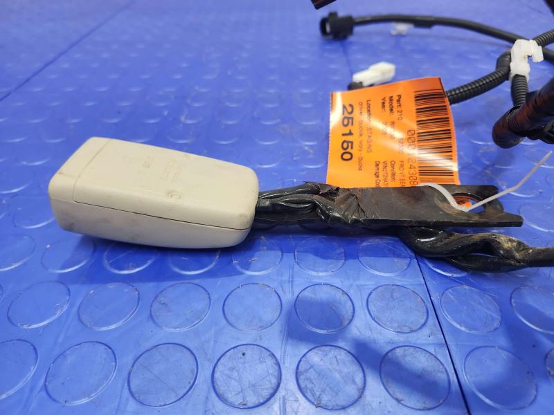 2005 Lexus RX 330 Front Seat Belt