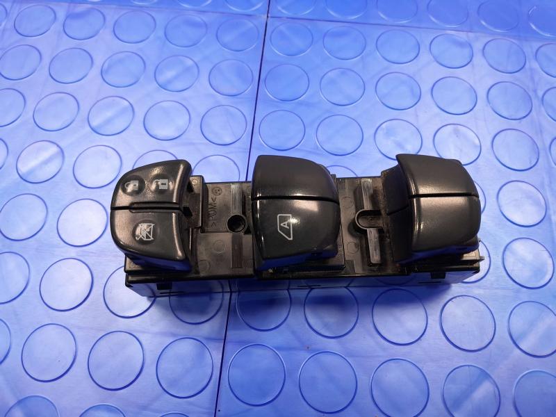 2021 Nissan Versa Door Switch Front
