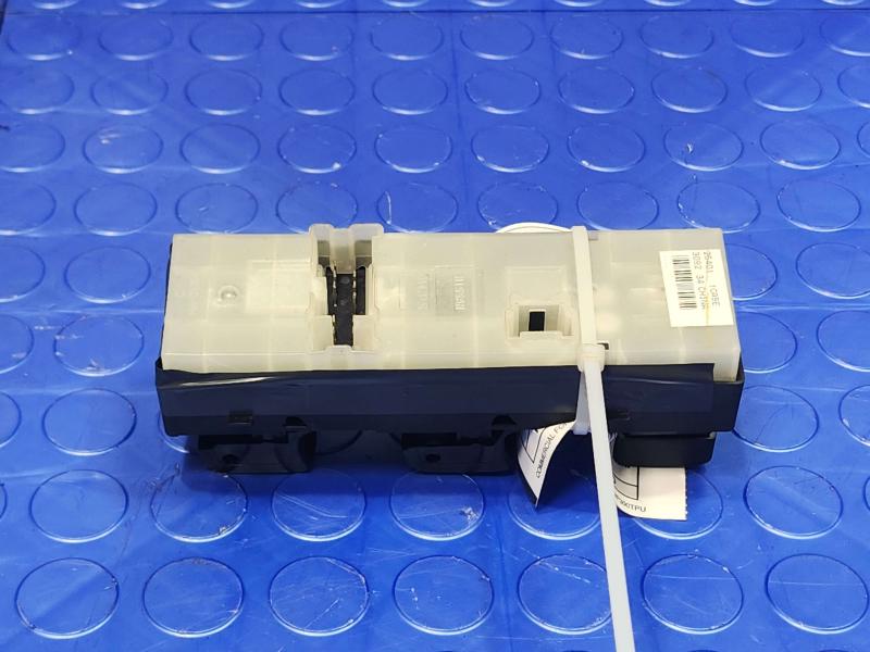 2013 Infiniti FX35 Door Switch Front