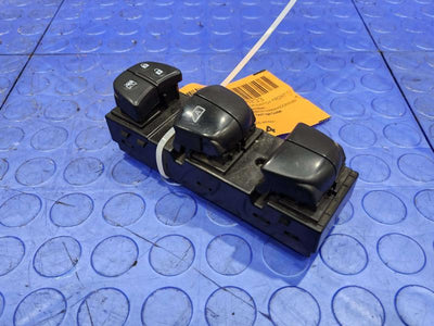 2013 Nissan Pathfinder Door Switch Front