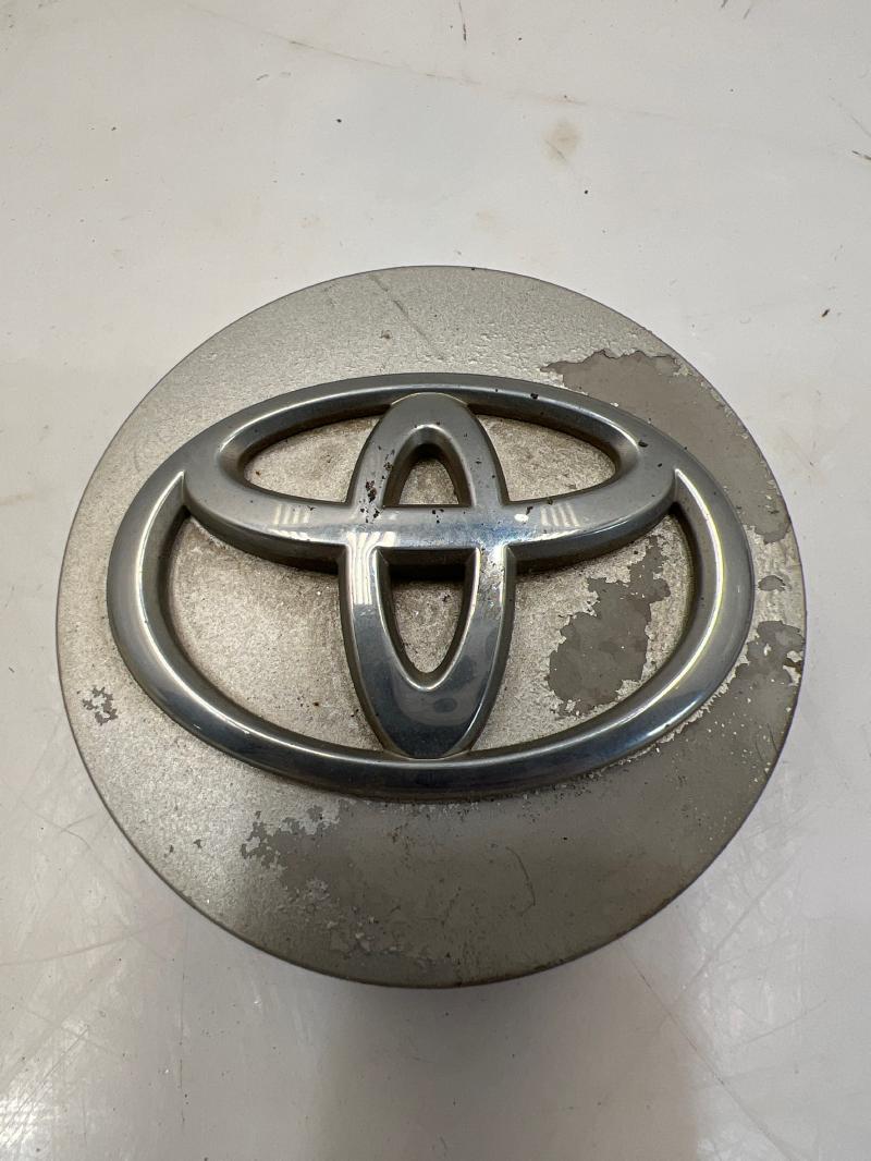 2011 Toyota Highlander Center Cap
