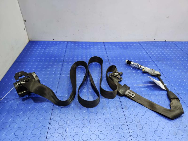 2020 Ford Mustang Front Seat Belt
