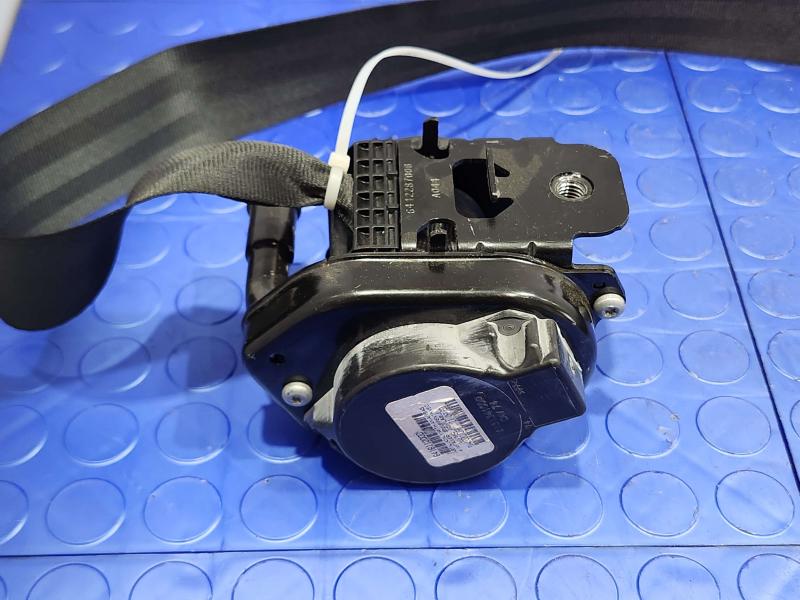 2020 Ford Mustang Front Seat Belt