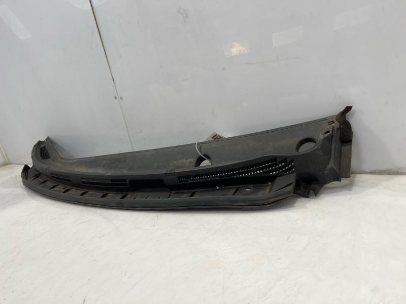 2014 Nissan Versa Cowl