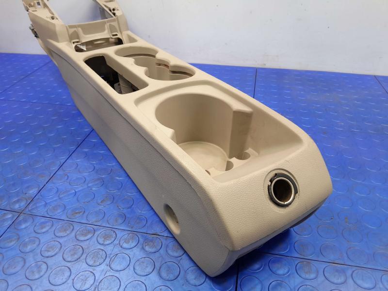 2013 Ford Fiesta Front Console