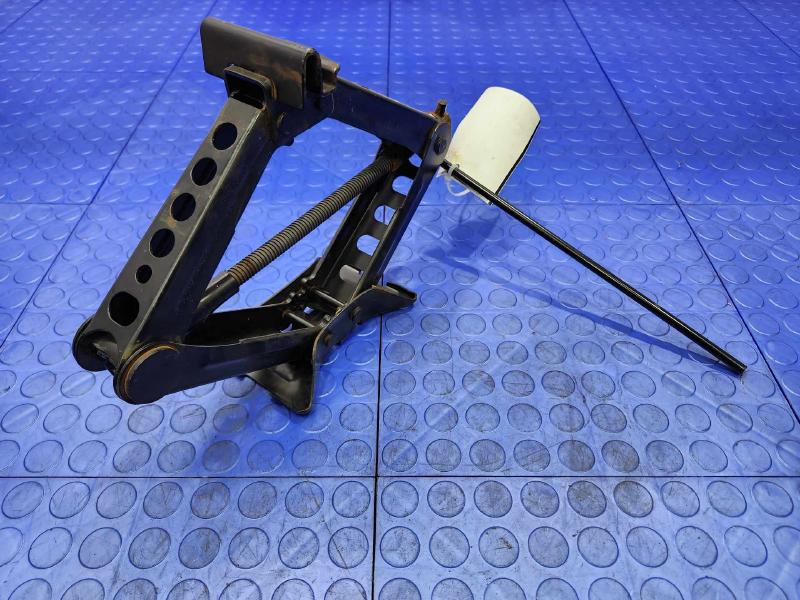 2012 Ford Focus Jack Assembly