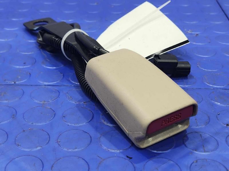 2018 Subaru Legacy Front Seat Belt