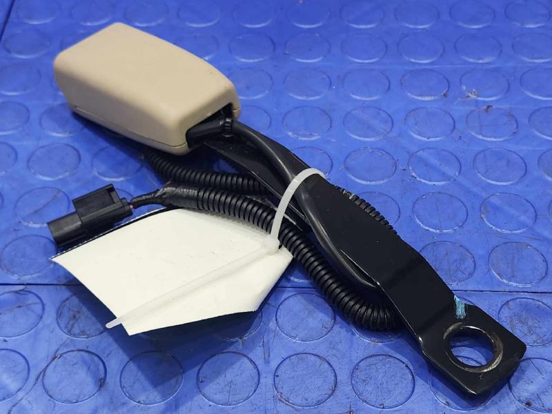 2018 Subaru Legacy Front Seat Belt