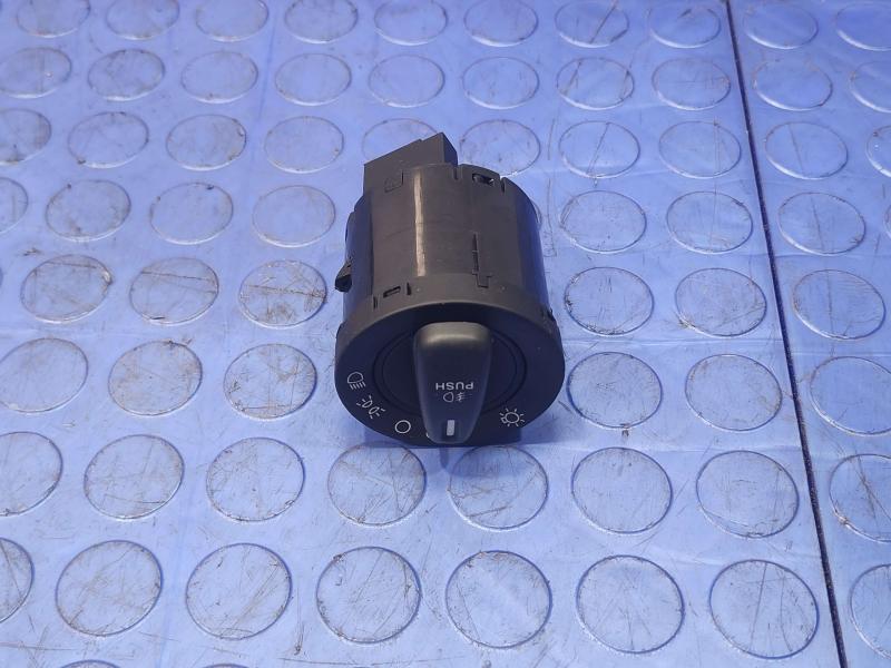 2013 Dodge Durango Headlight Switch (Dash Mtd)